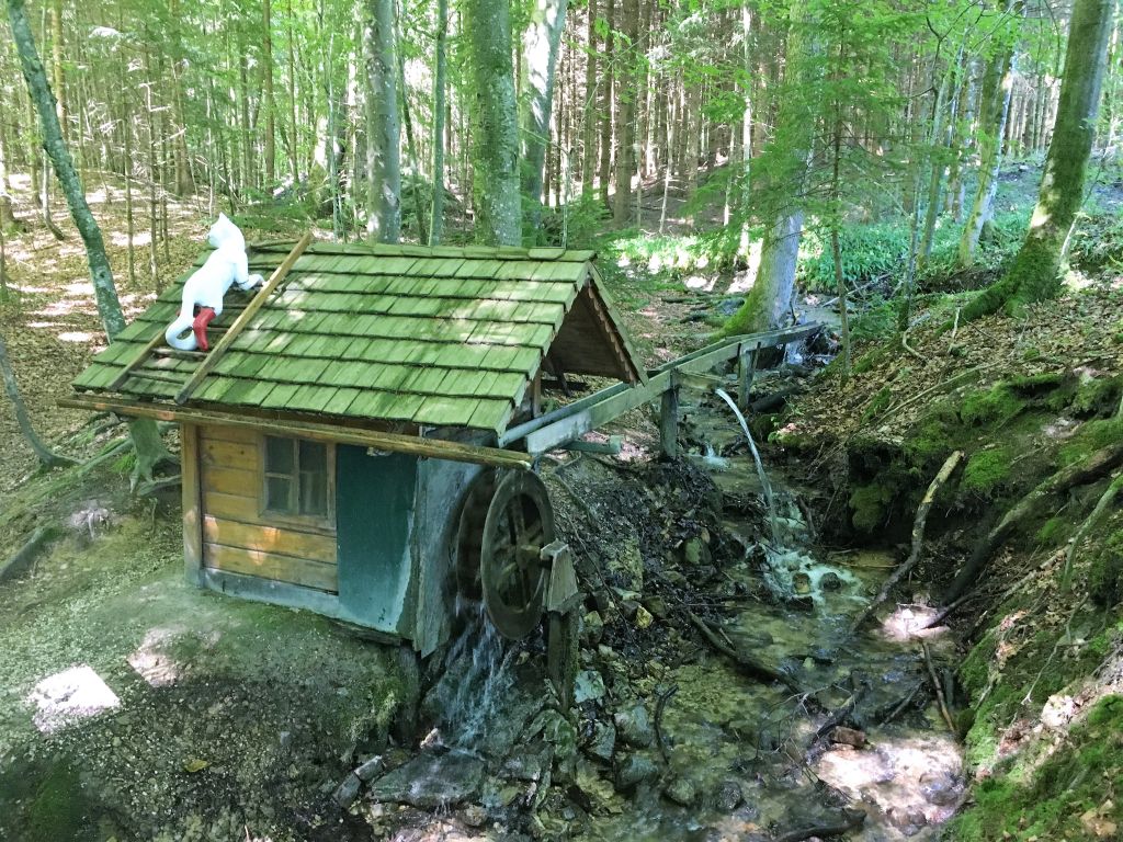 Der Märchenwanderweg in Unterach