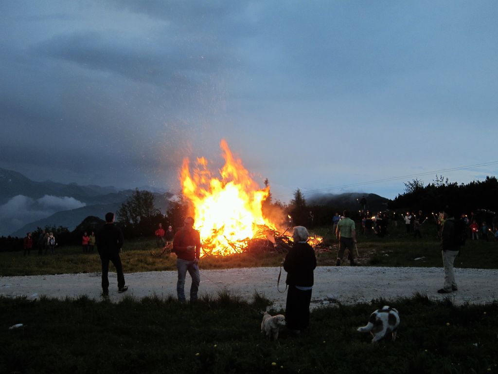 Sonnwendfeuer am Feuerkogel - ein Erlebnis!