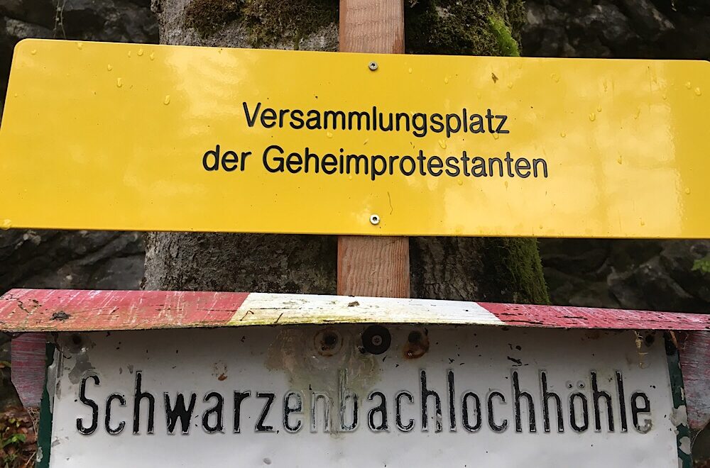 Toleranz am Weg: die Schwarzbachlochhöhle